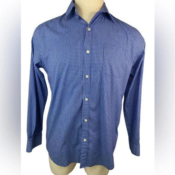Van Heusen Traveler Blue Checkered Long Sleeve Shirt Mens Medium 15-15 1/2 Van Heusen Traveler Blue Checkered Long Sleeve Shirt Mens Medium 15-15 1/2